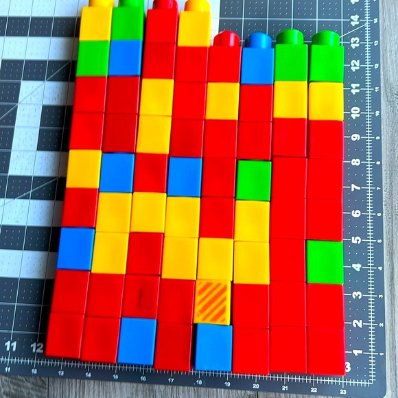 120+ MEGA BLOKS building brick toys 120+ pieces - Picture 3 of 8